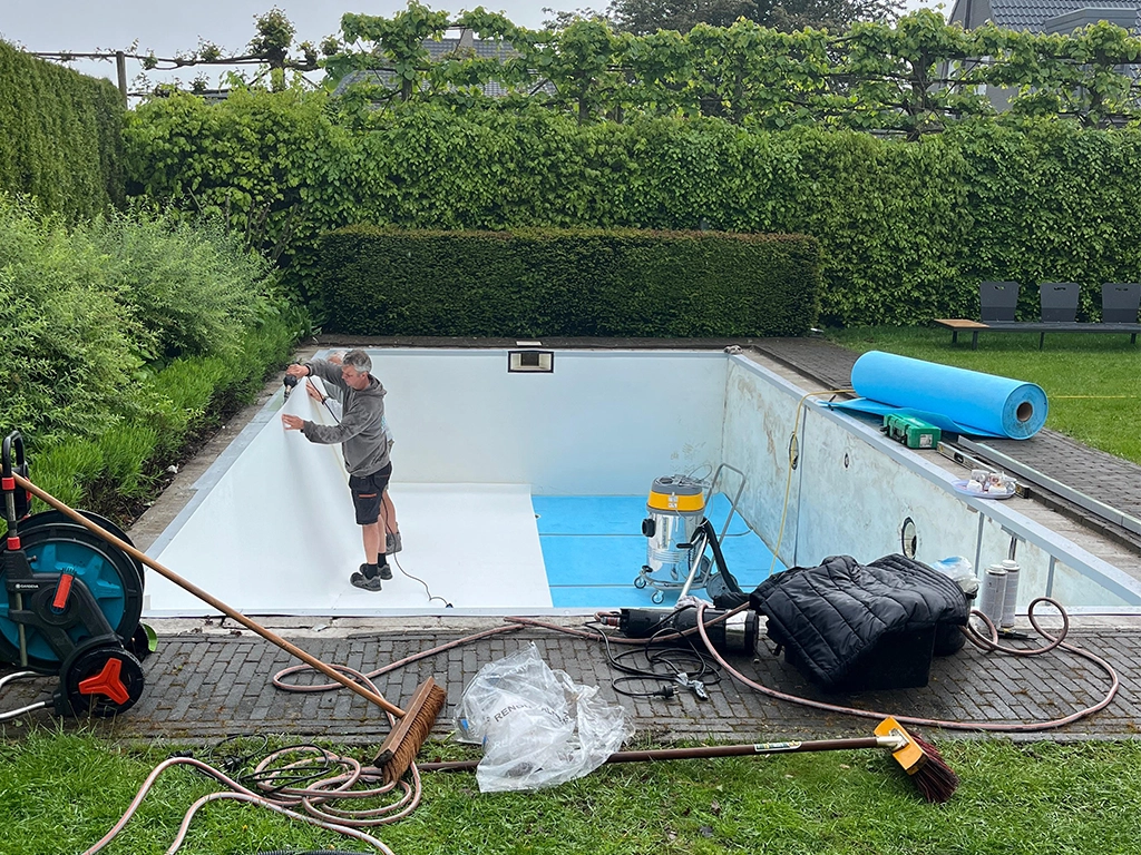 Renovatie zwembadliner in Nijlen